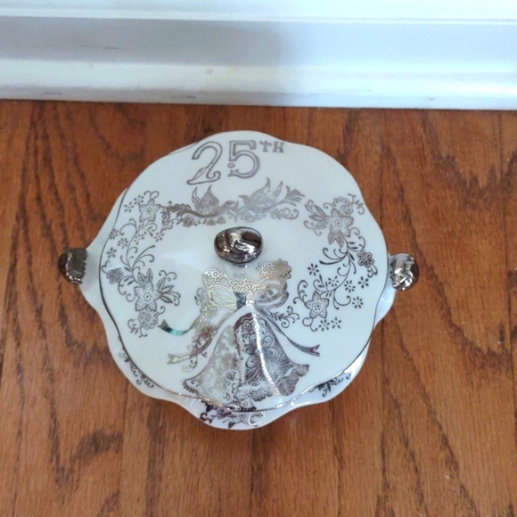 Norcrest Fine Porcelain 25th Anniverary Covered Dish Bowl - Picture 1 of 5